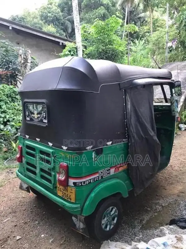 Bajaj RE 2002