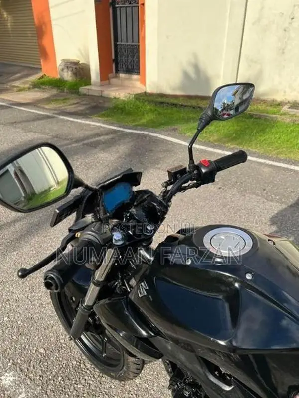 Suzuki Gixxer 2017