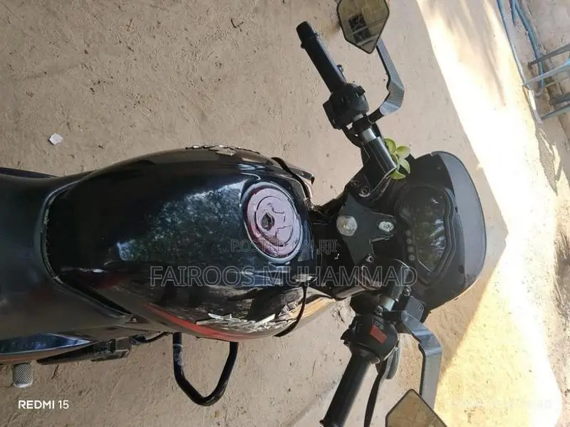 Bajaj Pulsar 180 2012