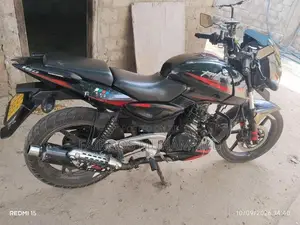 Bajaj Pulsar 180 2012