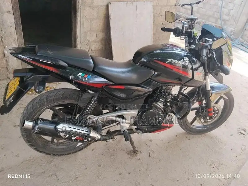 Bajaj Pulsar 180 2012