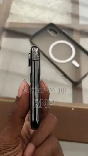 Apple iPhone XS (Used)