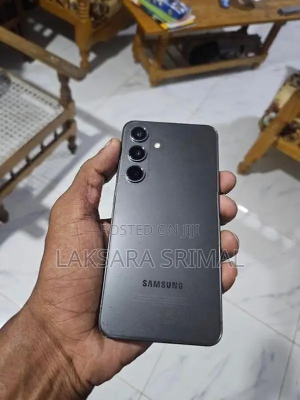 Samsung Galaxy S24 (Used)