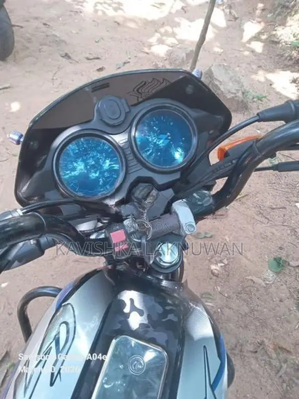 Bajaj CT100 2023