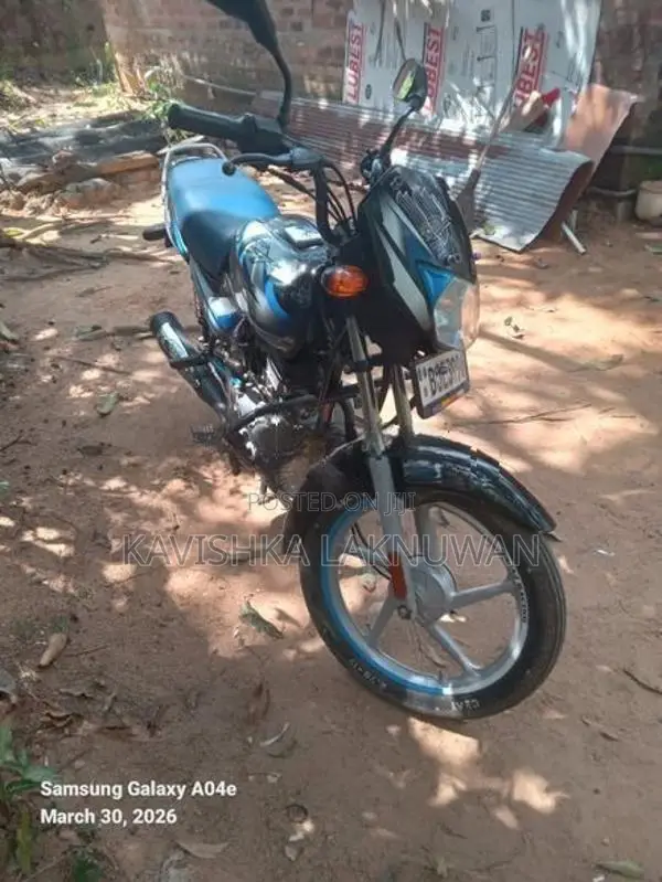 Bajaj CT100 2023