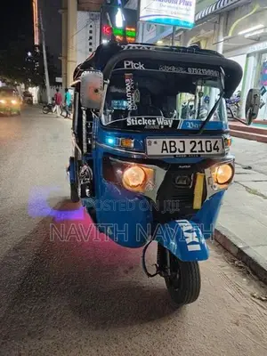 Bajaj RE 2015