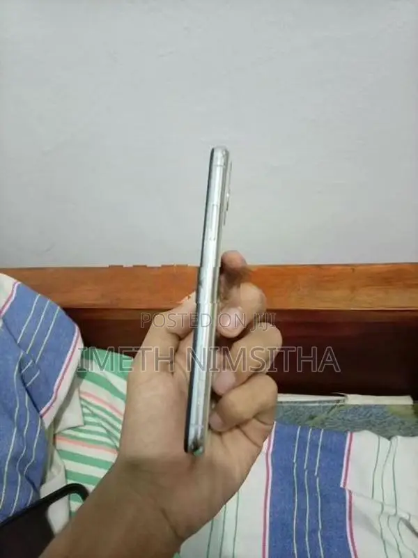 Apple iPhone X (Used)