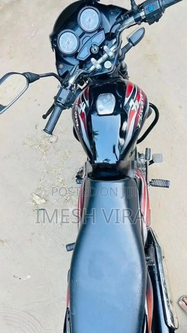 Bajaj Discover 2011