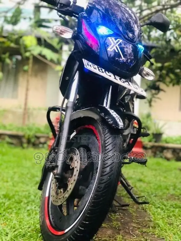 Bajaj Pulsar 150 2015