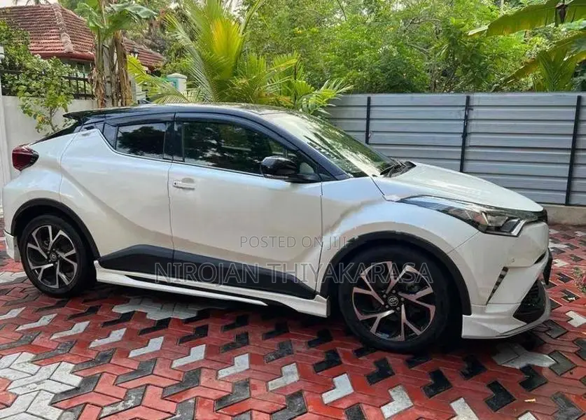 Toyota CHR NGX 10 2018