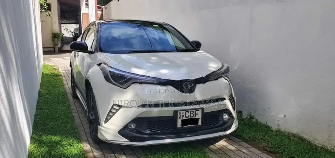 Toyota CHR NGX 10 2018