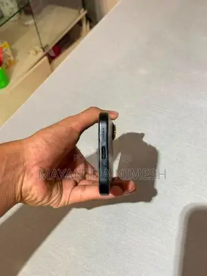 Apple iPhone 15 128GB (Used)