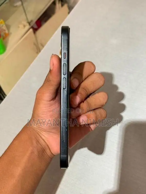 Apple iPhone 15 128GB (Used)