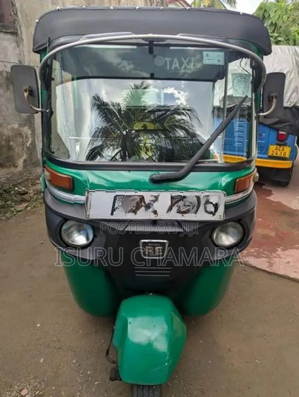 Bajaj RE 2015