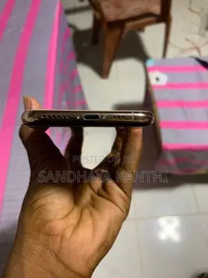 Apple iPhone XS (Used)