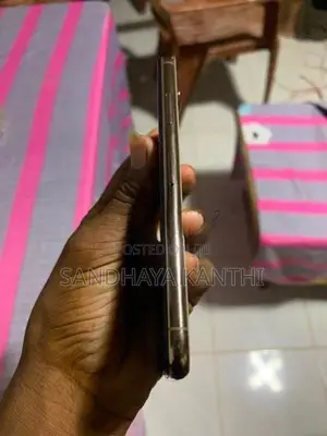 Apple iPhone XS (Used)