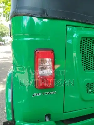 Bajaj RE 2025