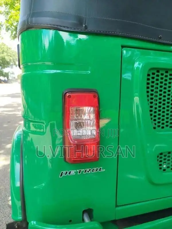 Bajaj RE 2025
