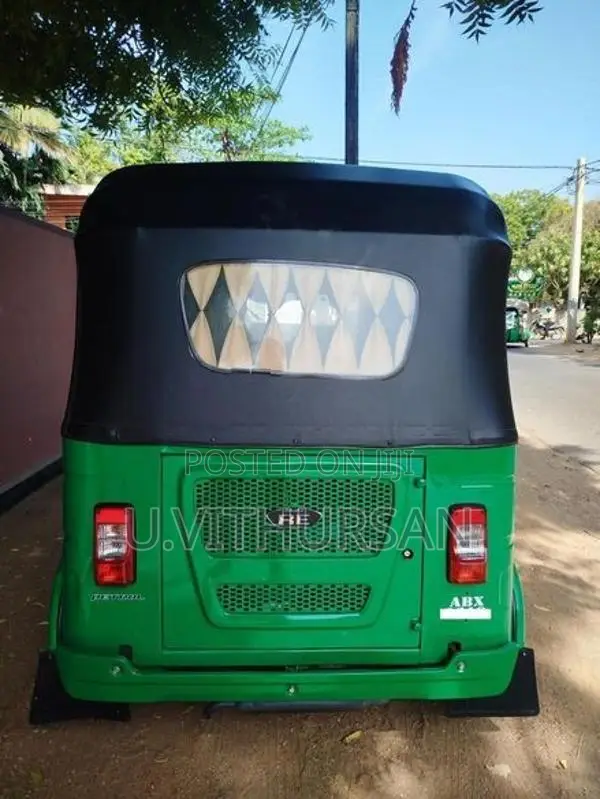 Bajaj RE 2025
