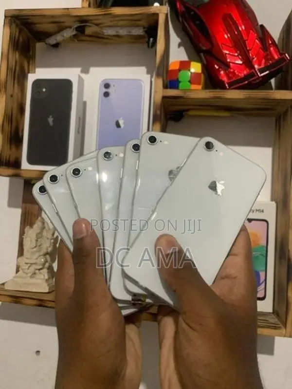 Apple iPhone 8 (Used)
