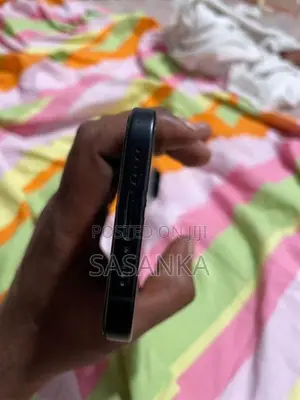 Apple iPhone 16 eSIM (Used)