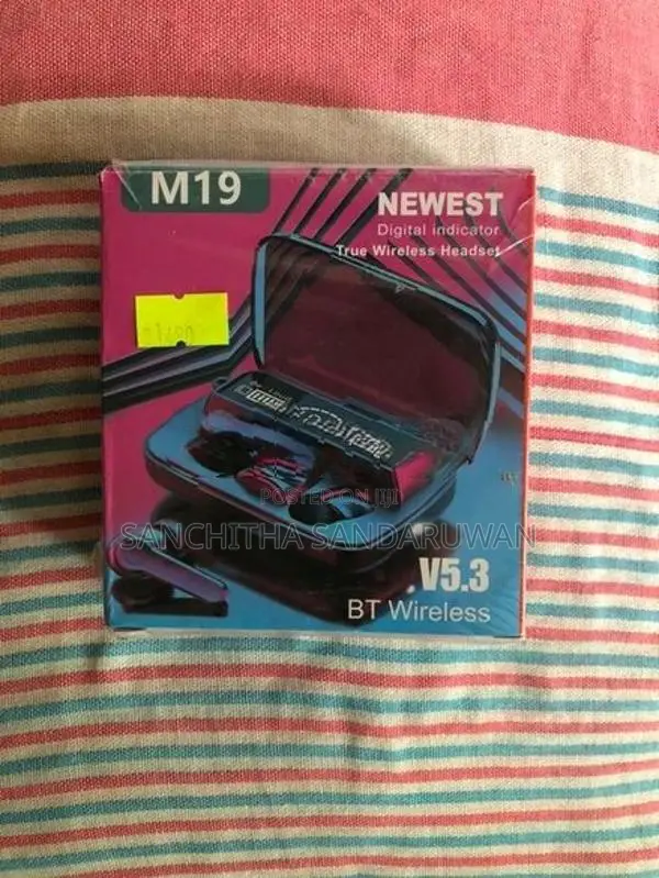 M19 True Wireless Earbuds
