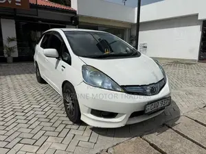 Honda Fit SHUTTLE 2013
