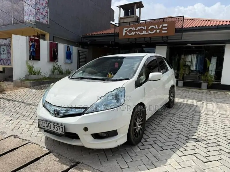 Honda Fit SHUTTLE 2013