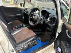 Honda Fit SHUTTLE 2013