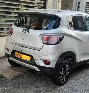 Mahindra KUV 100 2021