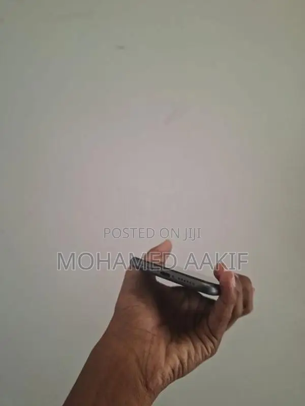 Apple iPhone 11 (Used)