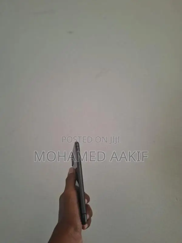Apple iPhone 11 (Used)