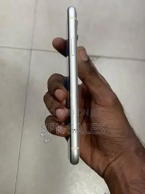Apple iPhone 11 (Used)