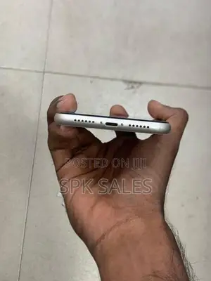 Apple iPhone 11 (Used)
