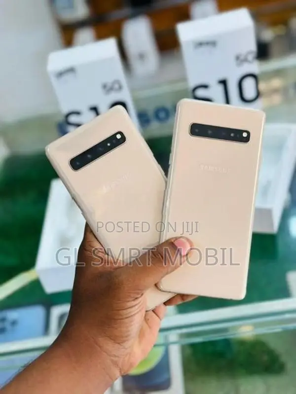 Samsung Galaxy S10 5G/256GB (Used)