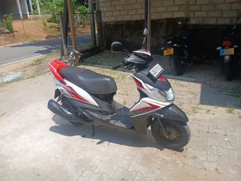 Yamaha Ray ZR 2015