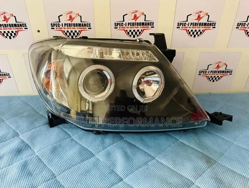 Brand New Toyota Hilux Vigo Projector Headlight Pair