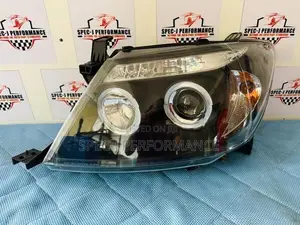 Brand New Toyota Hilux Vigo Projector Headlight Pair