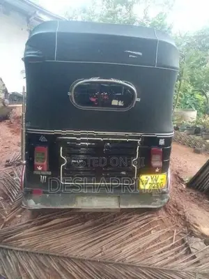 Bajaj RE 2011
