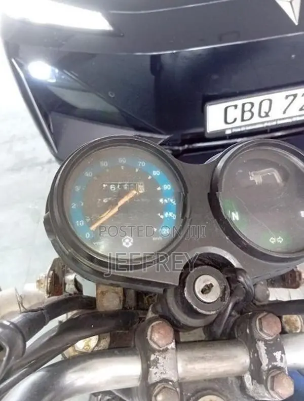Bajaj Boxer 2004