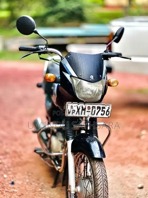 Bajaj CT100 2012