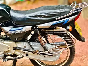 Bajaj CT100 2012