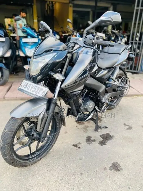 Bajaj Pulsar NS200 2018