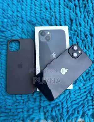 Apple iPhone 13 (Used)
