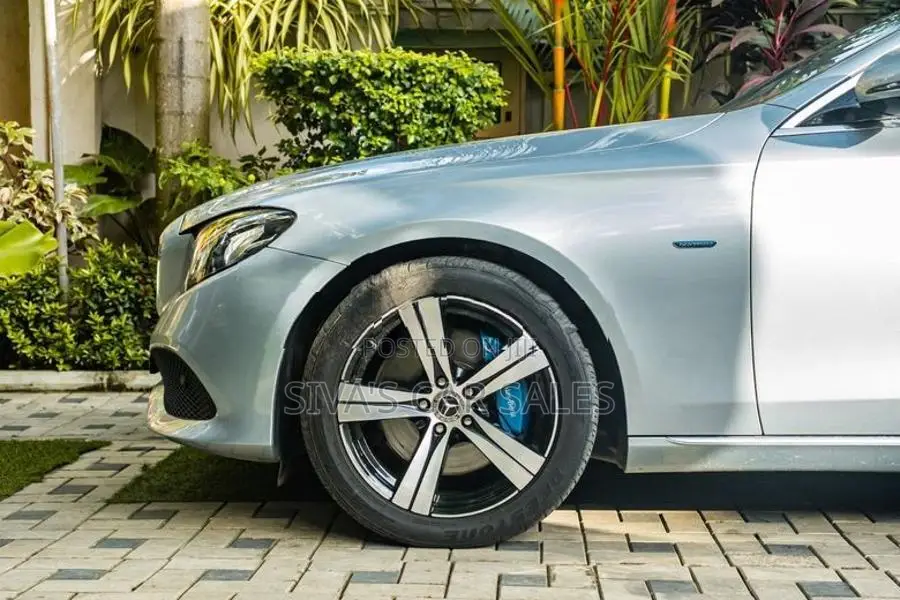 Mercedes Benz E350 E350e Premium Plus 2017