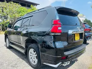 Toyota Land Cruiser Prado 2013