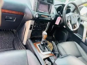 Toyota Land Cruiser Prado 2013