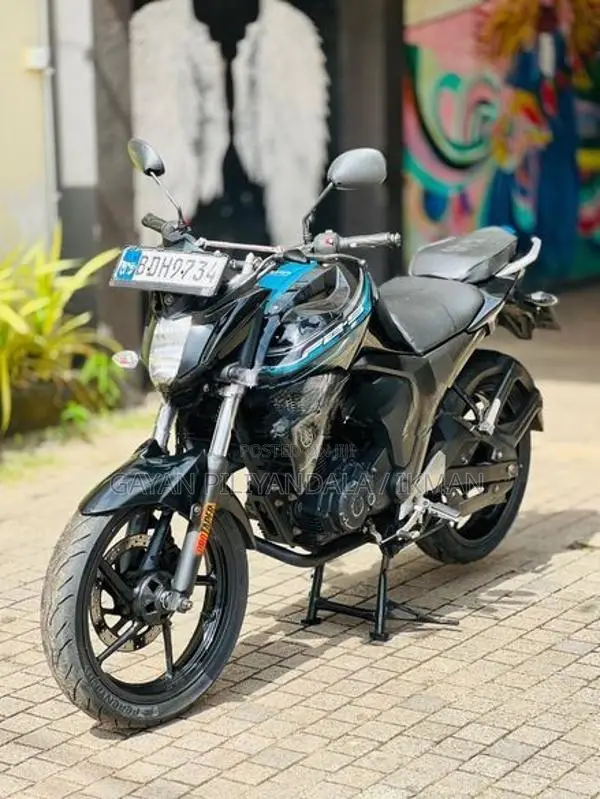 Yamaha FZ 2015