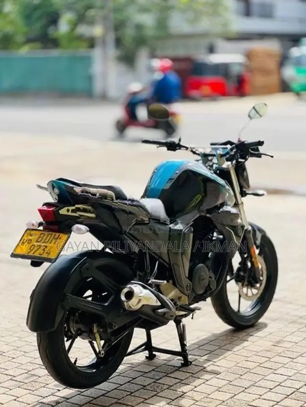 Yamaha FZ 2015