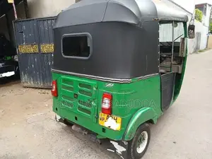 Bajaj RE 2015